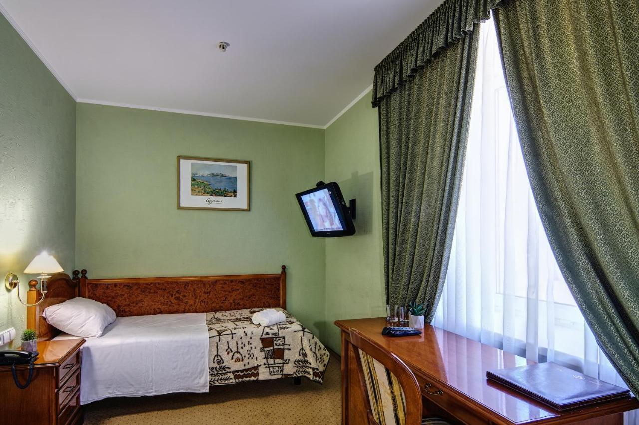 Art Hotel Academy Dnipro Exteriör bild